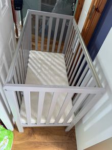 baby cot slim compact