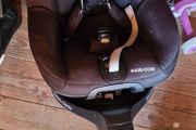 maxi cosi iso fix car seat (2 for sale)