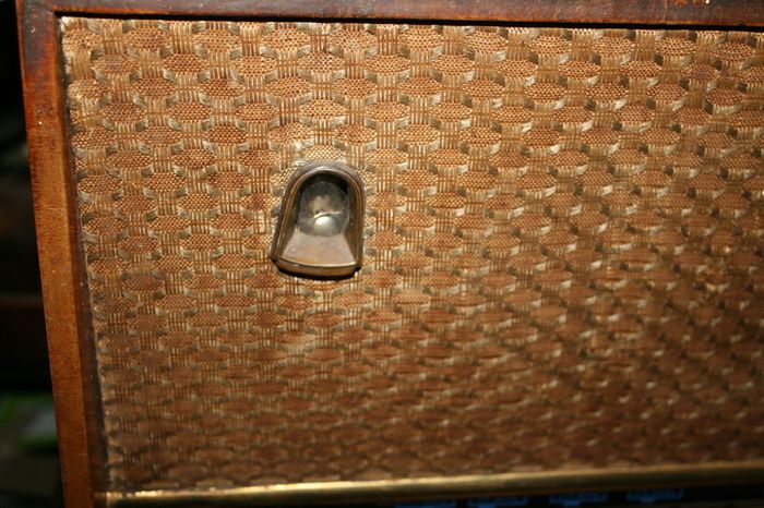 Antique Radio (In working order )