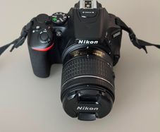 Nikon D5600 Camera & x2 Lense