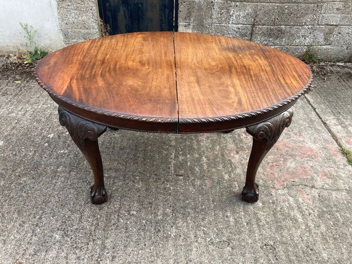 Antique Table - Extending - 2 Leaves