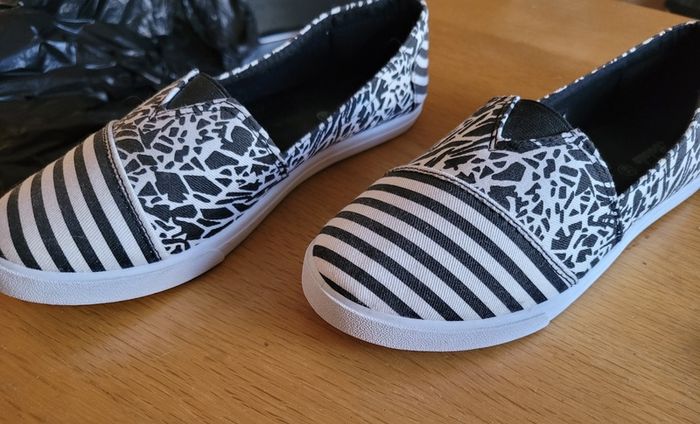 Zebra colour slip on shoes size 6.5