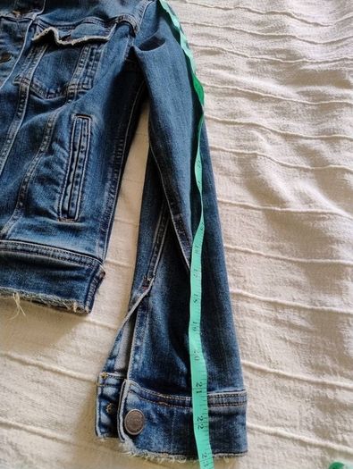 Zara denim cotton distressed jacket in very good condition see last three photos for exact measurements FREE STANDARD POSTAGE INCLUDED