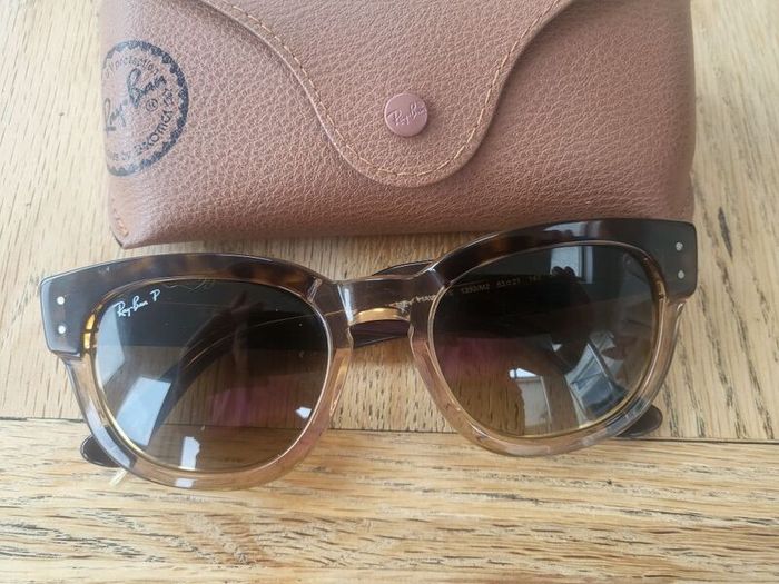 Ray Ban