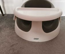 Baby Snuggle Seat