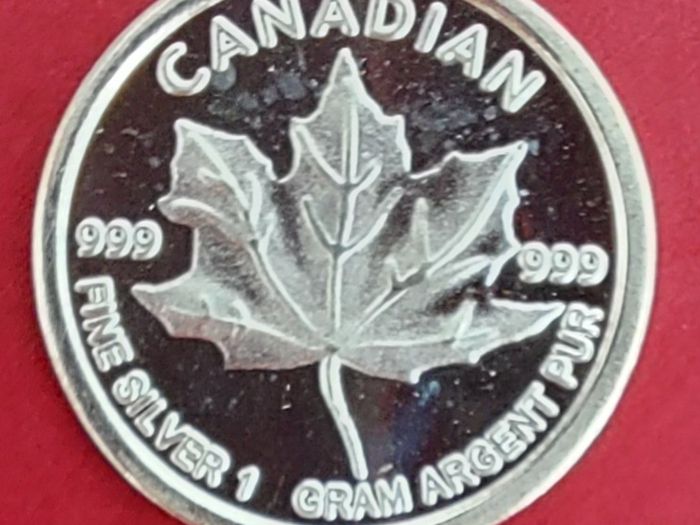 CANADA 1g Pure Silver Maple Leaf Coin