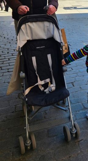 Maclaren Quest Umbrella Stroller - Black/Silver + FREE Univeral Gate Check Travel Bag