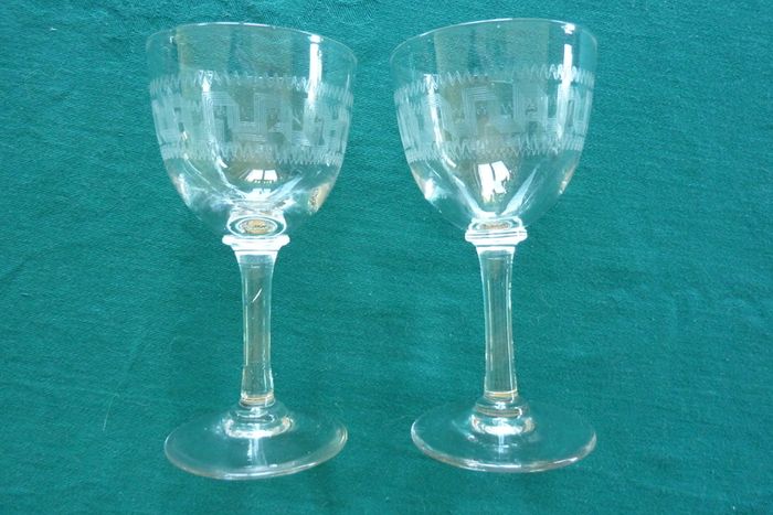 Sherry and liqueur glasses