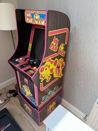 Pac Man Arcade Machine