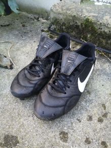Steel Studs Football Boots - Size 9.5 (44.5 EU)