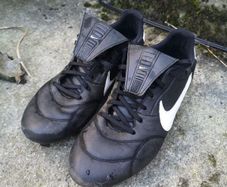 Steel Studs Football Boots - Size 9.5 (44.5 EU)