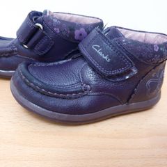 clarks girls boots/ shoes