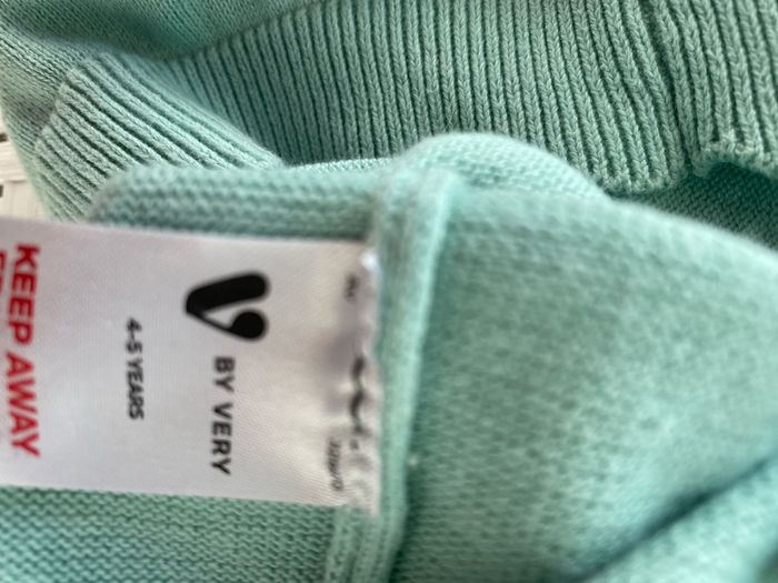 Jumper age 4-5 years