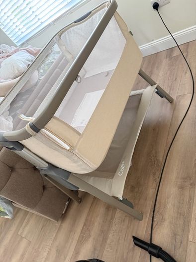 Tutti Bambini CoZee Lite Bedside Crib Latte