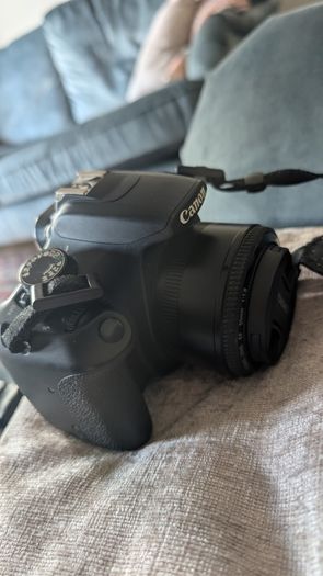 Canon 1200d Dslr