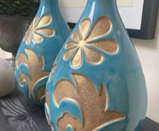 2 Handcrafted Carolyn Donnelly Vases