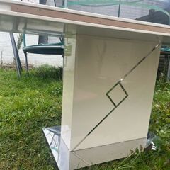 free to take dining table