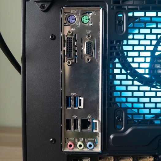 Black Gaming Pc - Plug & Play | Rtx 2070 | I5 9400 | 16gb Ram | 480gb Ssd
