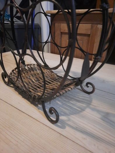 SELL OR SWAP vintage wicker/metal wine rack