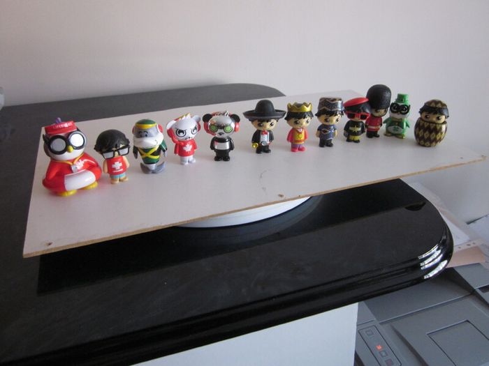 Bonkers Ryan's World Figures X12