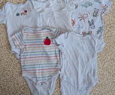 Baby clothes 6-9 months