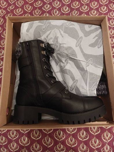 Schuh Ranger Boots Brand New Postage Included