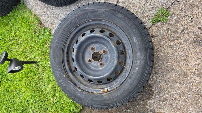 2 good condition tyres with wheels 14inch