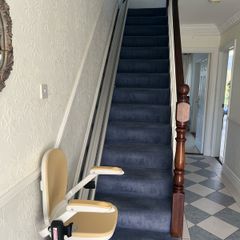 Straight stairlift
