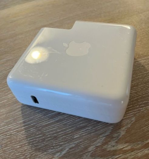 87W MacBook USB C power adapter charger