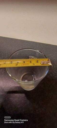 franciscan well cork glass , prefect condition, price includes post to anywhere in Ireland, thank you,or if buyer collects cheaper. Take as is