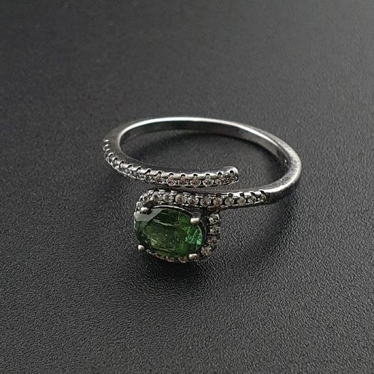 Vintage 925 Sterling Silver Green Tourmaline Ring Natural Gemstone Elegant Handmade Jewelry