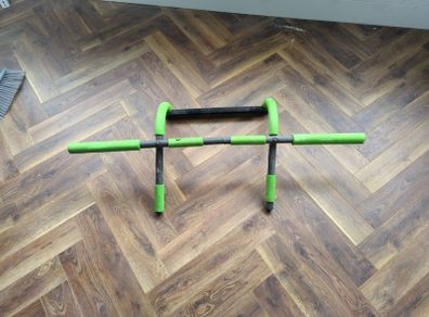 pull up bar