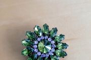 Daisy brooch