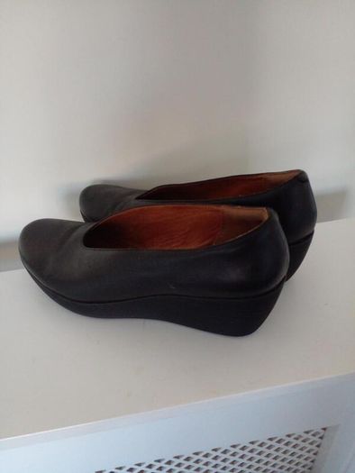 Clarks Platform Shoes size 6