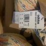 350 yeezy brand new in box. Original yeezy Image 4