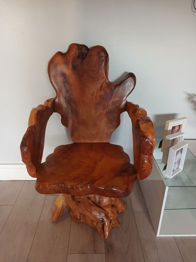 swivel chair