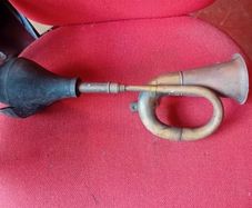 Vintage Car "clown" Horn