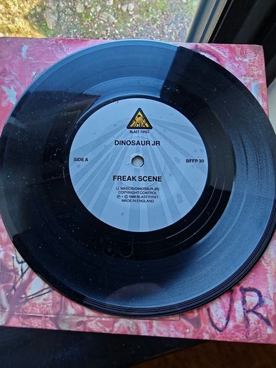 Dinosaur Jr - Freakscene