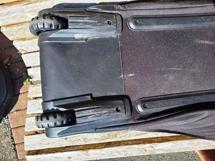 - DakineSnow Board Case