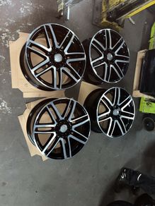 19" OE Audi wheels like new