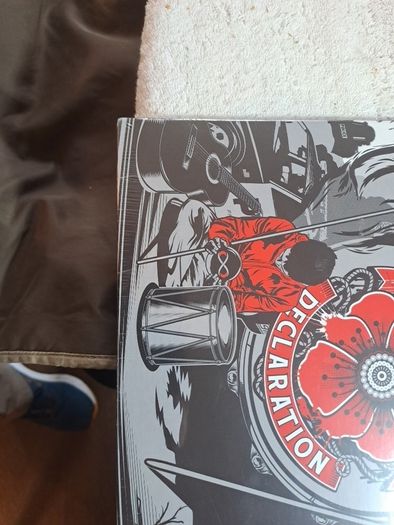 Vinyl The alarm Declaration.
