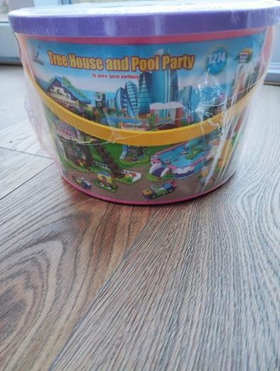 Building Bricks Set: Friends Treehouse Summer Pool Part