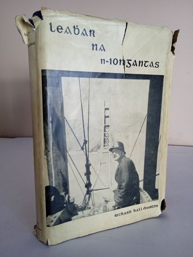 Leabhar na n-iongantas by Richard Haliburton. Translated by Padraig O' Moghrain (HQ153)