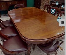 Lovely Victorian Mahogany Extending Dining Table