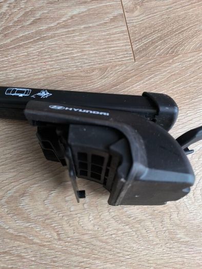 Hyundai Genuine Roof Bars rack