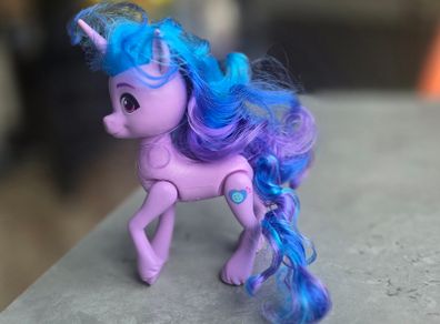 Izzy Moonbow HTF 6inch Rainbow Celebration Amazon US Exclusive MLP G5 My Little Pony 2023