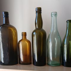 Lot of 5 vintage bottles