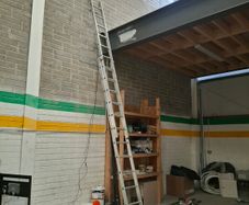 Aluminium ladder