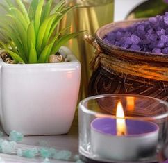 Set of Scented Tea Lights with Dried Lavender