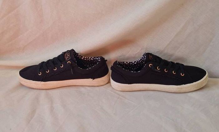 skechers bobs canvas trainers Size 7 eu 40 Black in excellent condition